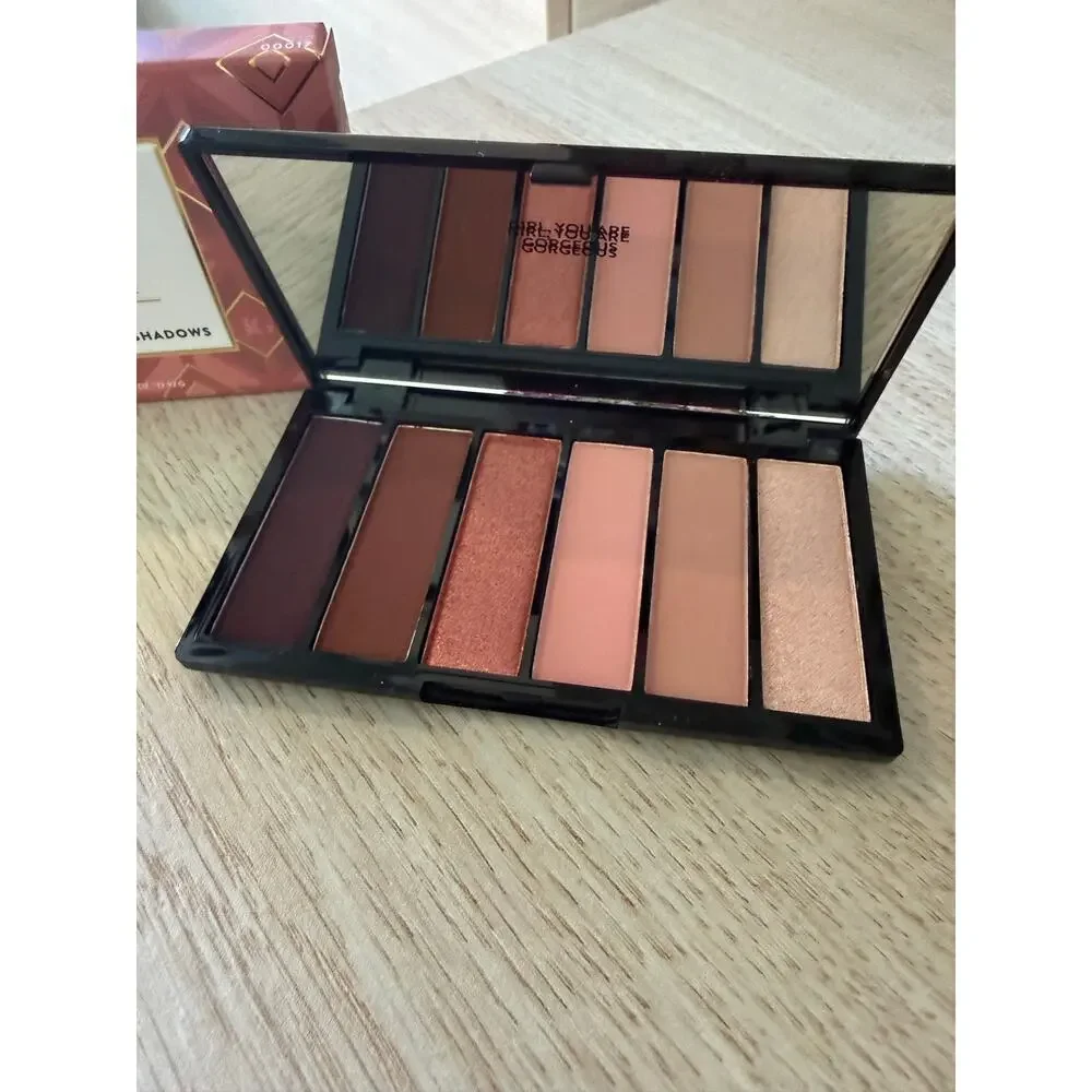 Laura Geller new never